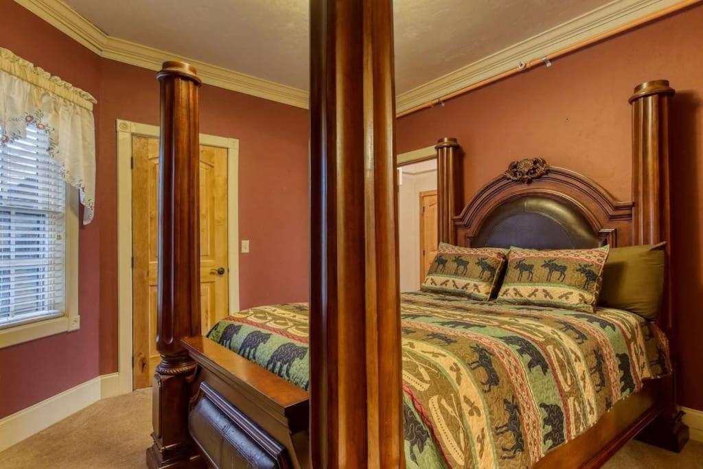 Mountain Bliss: Estate W/ Views~Firepit~Hot Tub~Gburg 5Min~3 Pools Villa Gatlinburg Luaran gambar